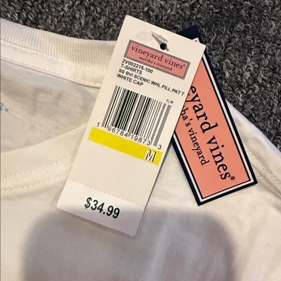 Vineyard Vines tshirt
Womens medium - Picture 2 of 3